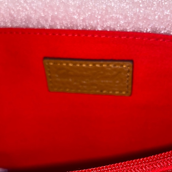 Dooney & Bourke Nwt Carmel Wallet/ clutch/ Wristlet